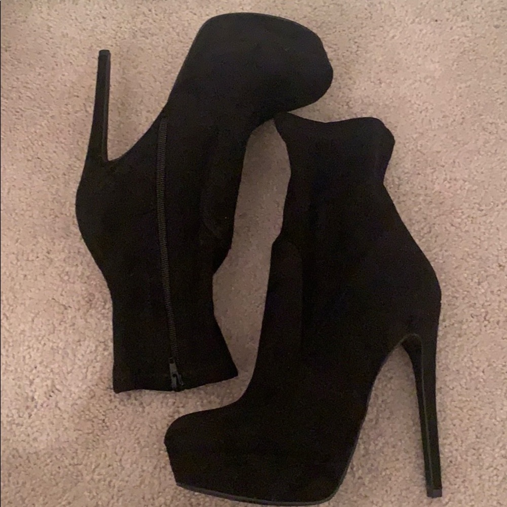 Forever 21 Black Ankle Booties